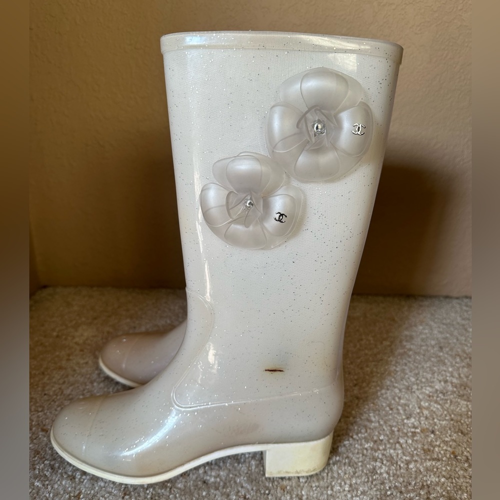 Chanel Cream Glitter Rain Boots - Picture 5 of 6